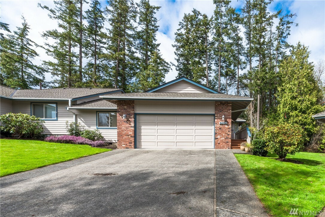 Property Photo:  2108 Creekside Cir  WA 98221 