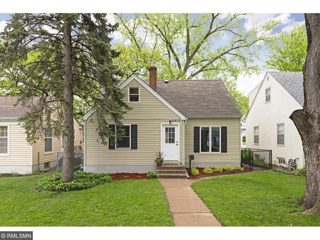 Property Photo: 2913 Kentucky Avenue S MN 55426