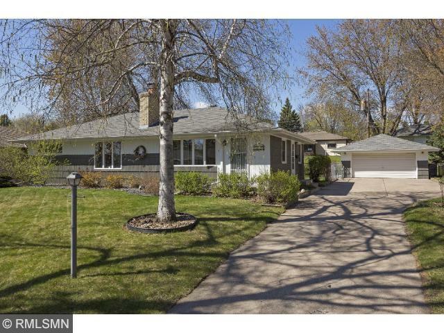 Property Photo: 2289 Navajo Road MN 55109