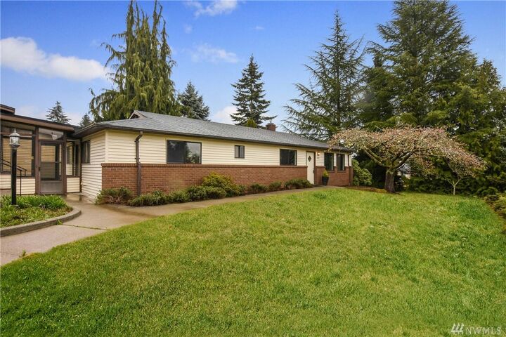 Property Photo: 3031 226th Place SW WA 98036