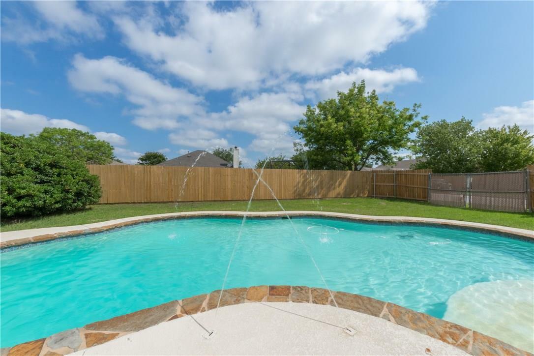 Property Photo:  809 Sonny Drive  TX 78641 