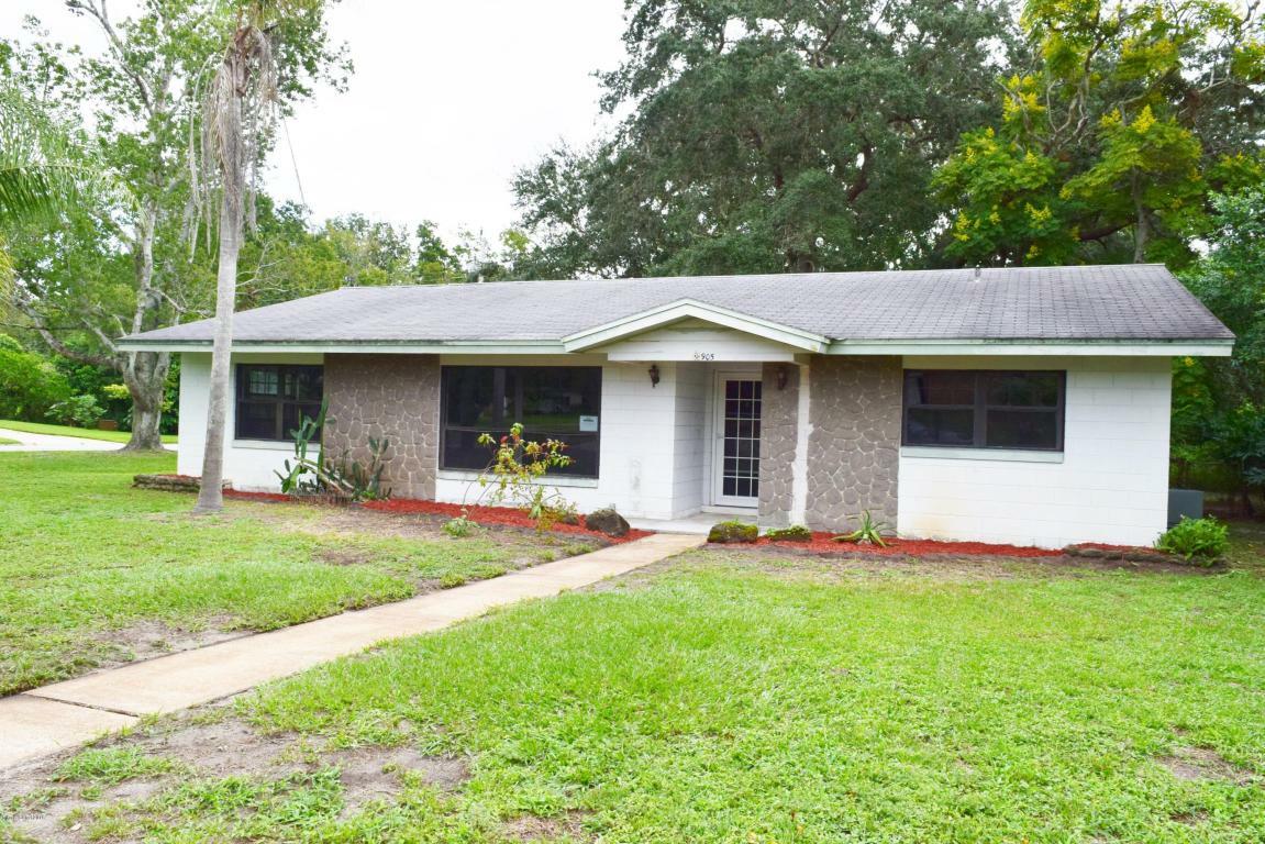 Property Photo:  905 Hillcrest Avenue  FL 32796 