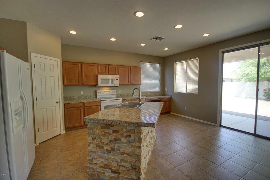 Property Photo:  3022 E Superior Road  AZ 85143 