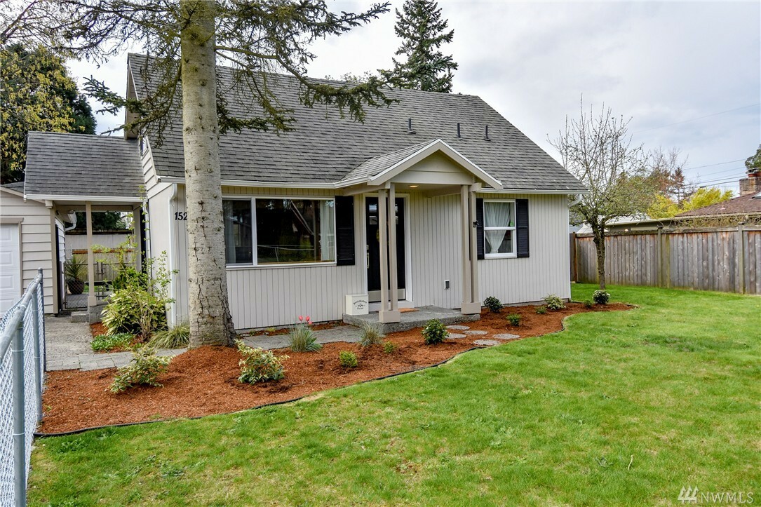 Property Photo:  1521 SW 160th St  WA 98166 