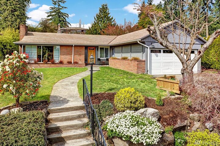 16729 39th Place NE  Lake Forest Park WA 98155 photo