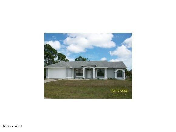 Property Photo:  1271 NW Gustrow Avenue  FL 32907 