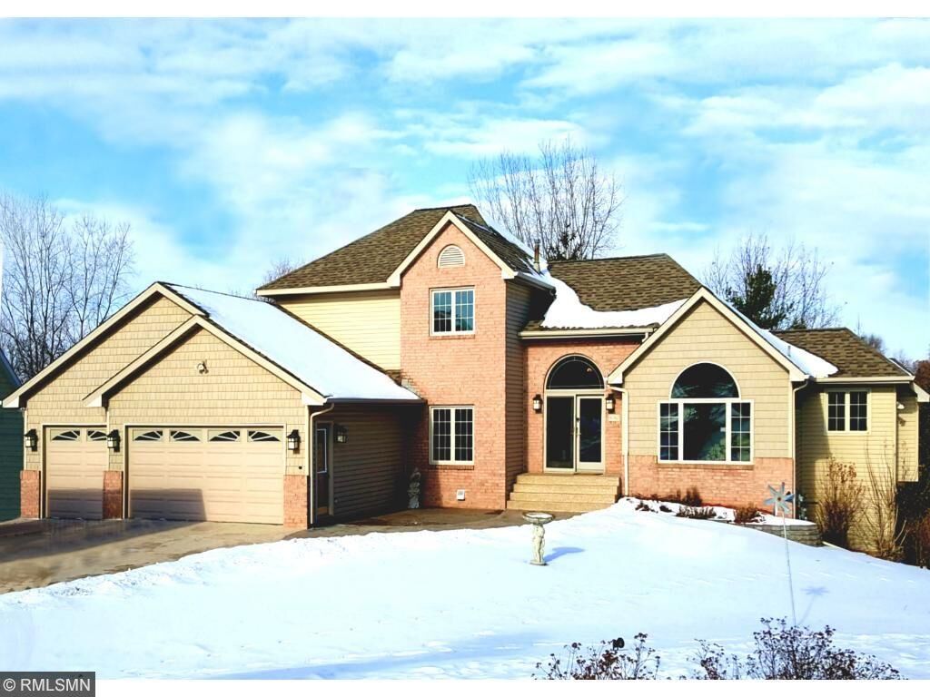 Property Photo: 4262 Bluebell Court MN 55127