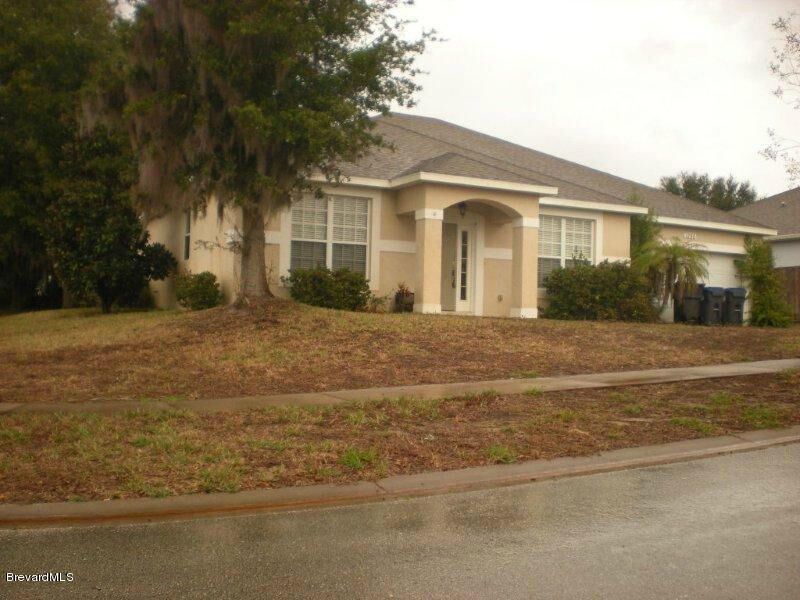 Property Photo:  1236 Redbird Court  FL 32780 