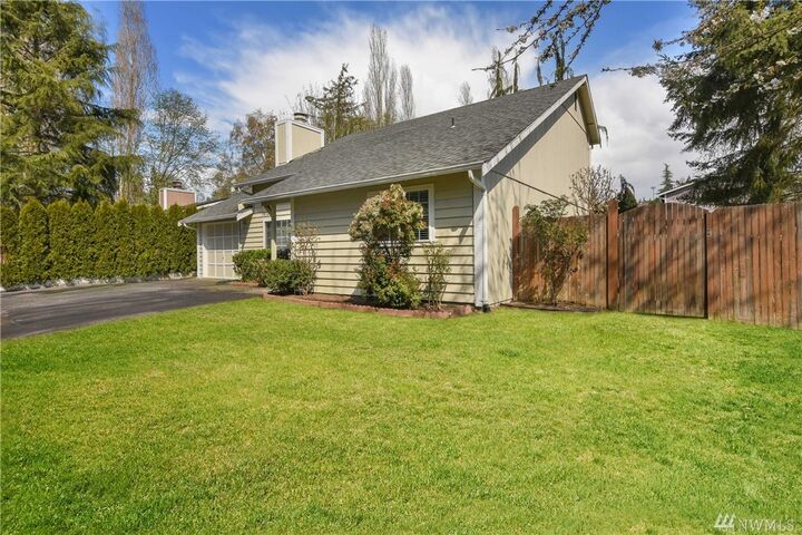 Property Photo:  15125 44th Ave W  WA 98087 