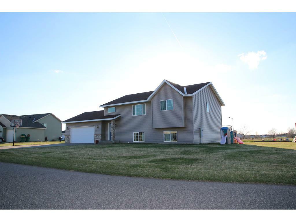 Property Photo:  405 9th Avenue SW  MN 56367 