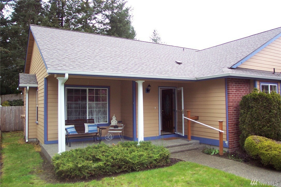 Property Photo:  5806 Donegal Ct SE  WA 98503 