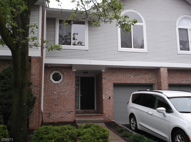 Property Photo:  4 Mount Vernon Sq 4  NJ 07044 