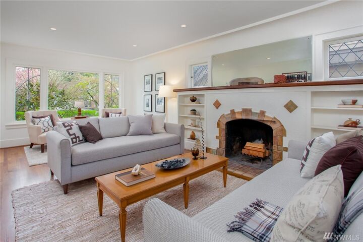 Property Photo: 2036 Boyer Ave E WA 98112