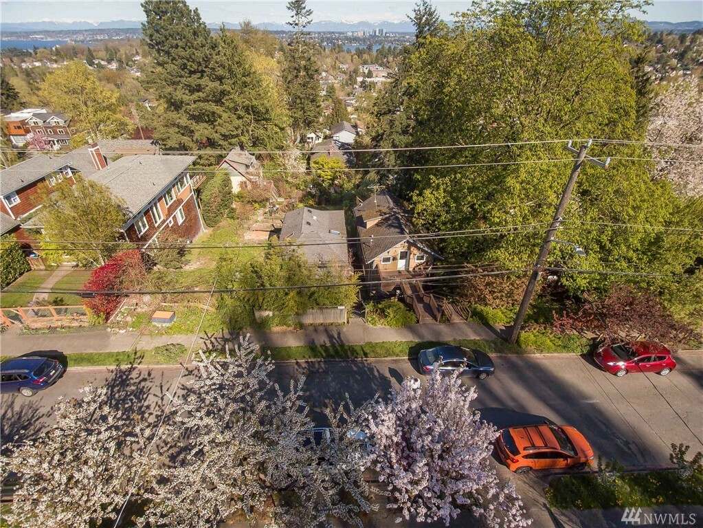 Property Photo:  438 24th Ave E  WA 98112 