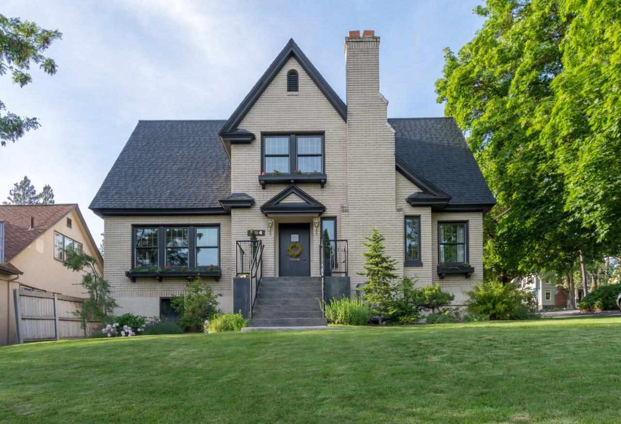 Property Photo:  704 W 14th Ave  WA 99204 