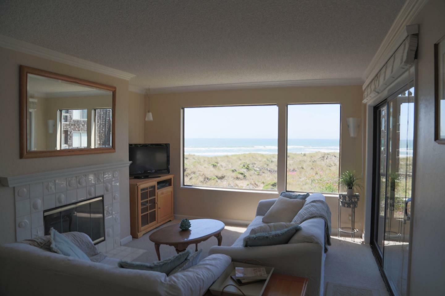 Property Photo:  101 Shell Drive 157  CA 95076 