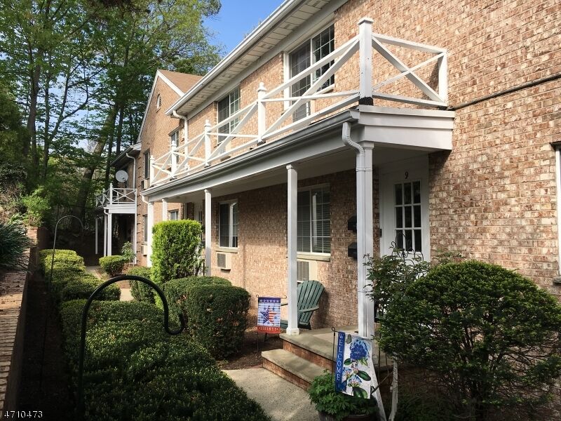 Property Photo:  27 Corsa Ter Apt 9A  NJ 07450 