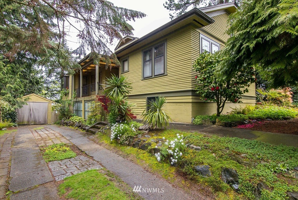 Property Photo:  4361 Palatine Avenue N  WA 98103 