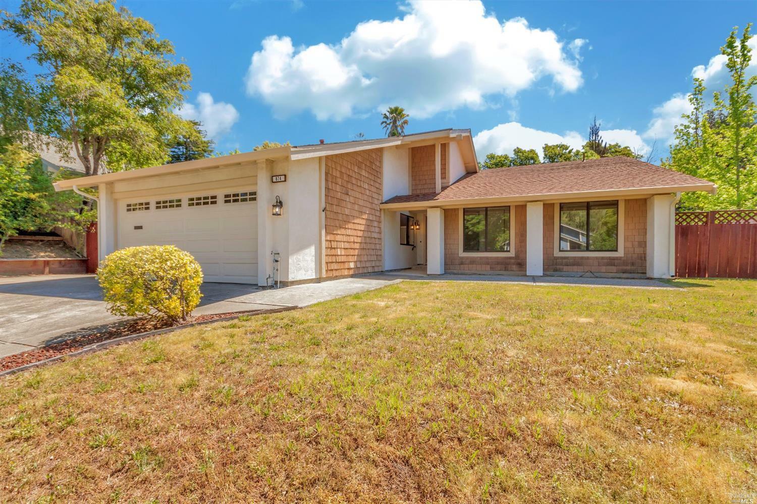 Property Photo:  874 Oxford Way  CA 94510 