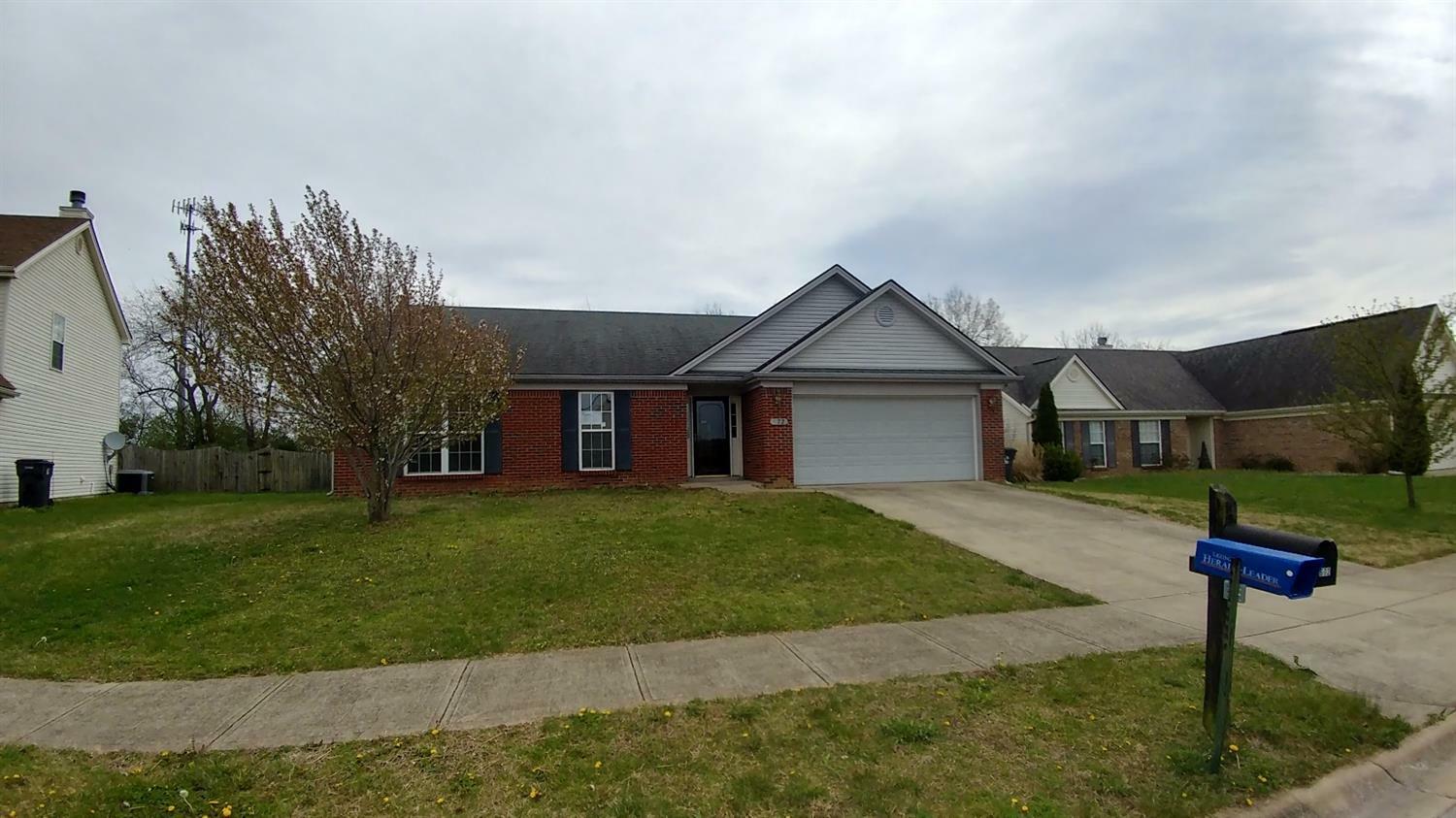 Property Photo: 672 Leverton Place KY 40475