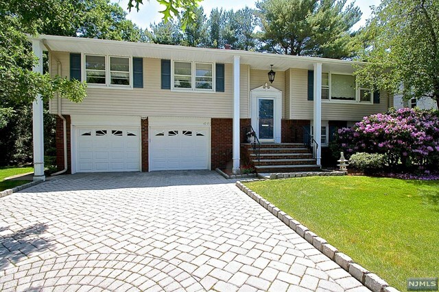 Property Photo:  42-15 Naugle Dr  NJ 07410 