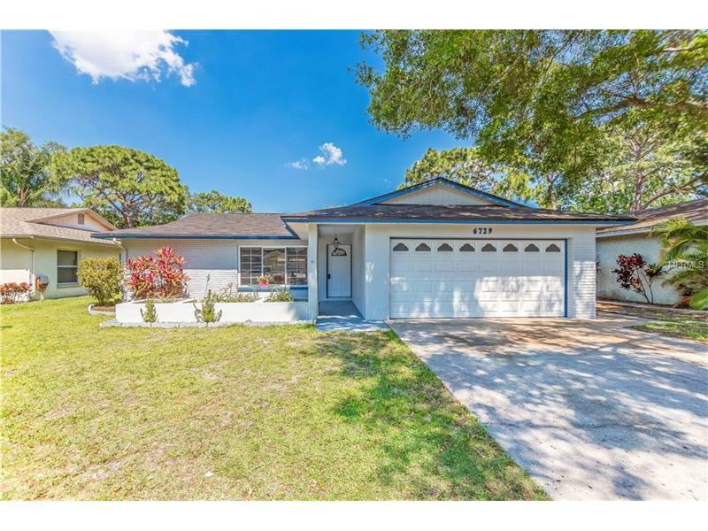 Property Photo:  6729 Bonnie Bay Circle N  FL 33781 