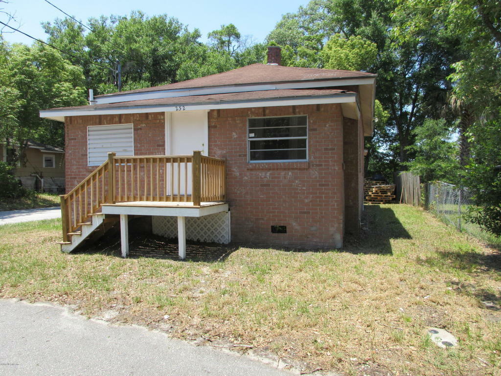 Property Photo:  252 Claude Street  FL 32204 