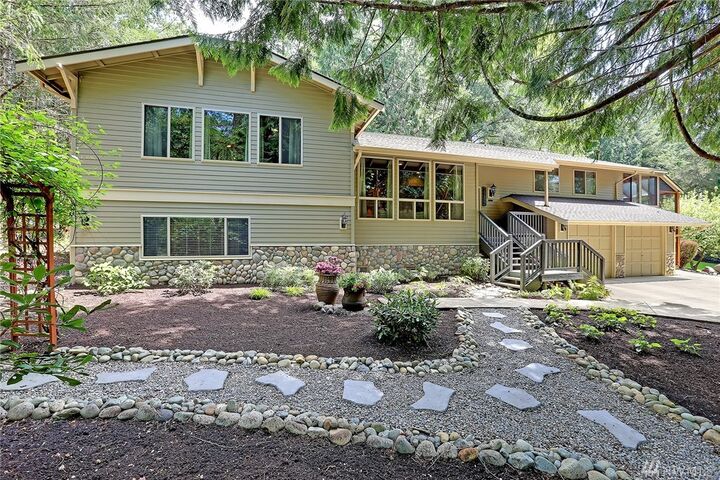 Property Photo: 23833 SE 28 Street WA 98075