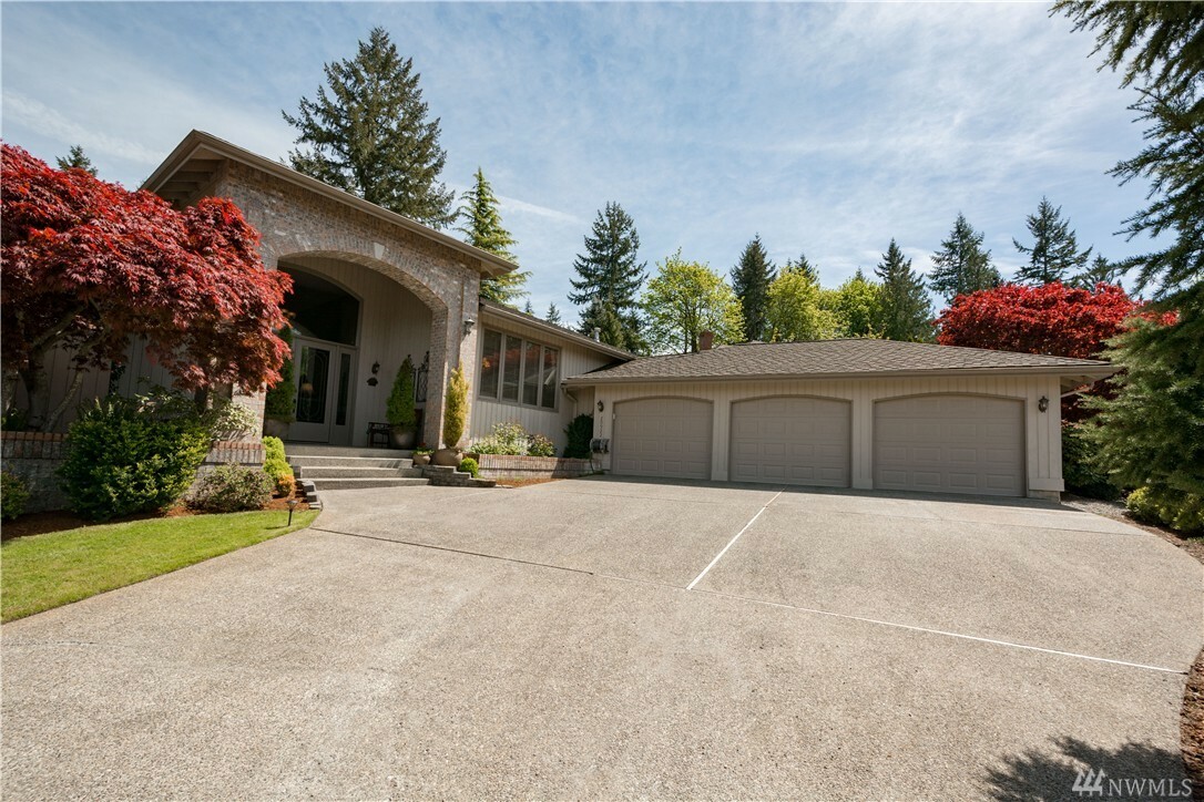 Property Photo:  20922 NE 140th Ct  WA 98077 