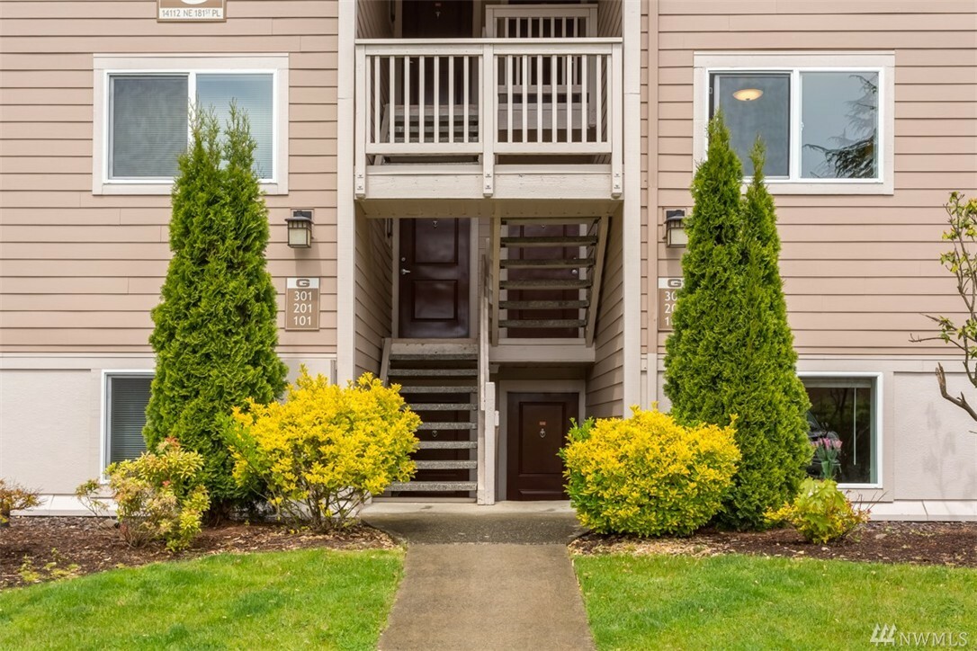 Property Photo:  14112 NE 181st Place G102  WA 98072 