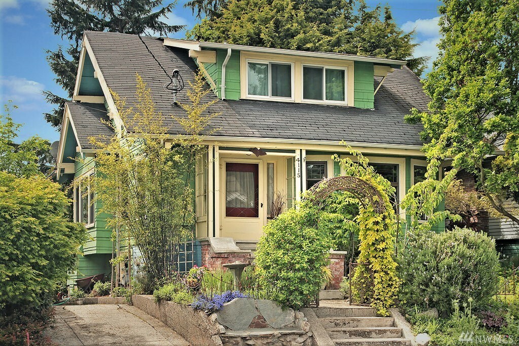 Property Photo:  4115 Wallingford Ave N  WA 98103 