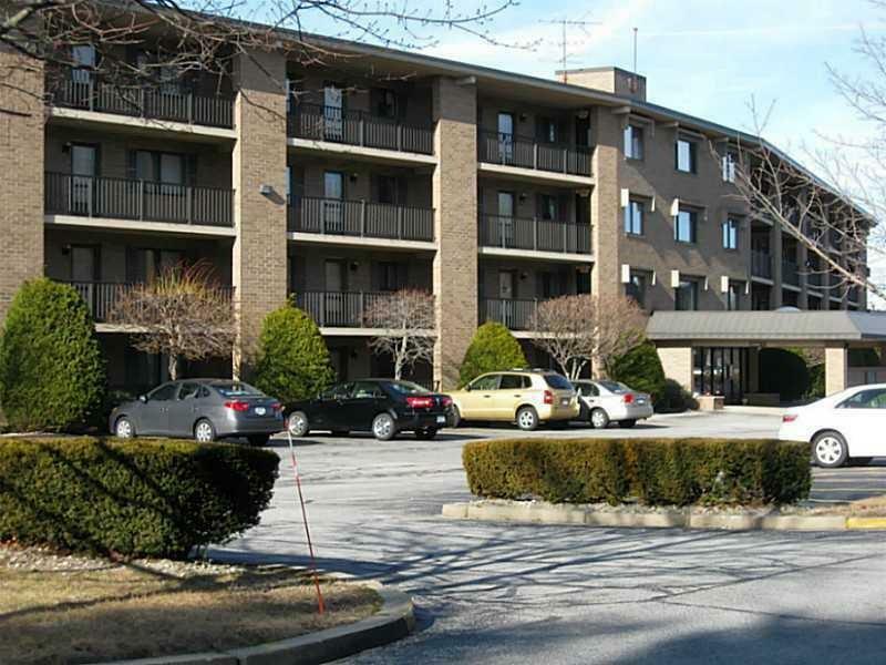 Property Photo:  650 East Greenwich Av, Unit#7-105  RI 02893 