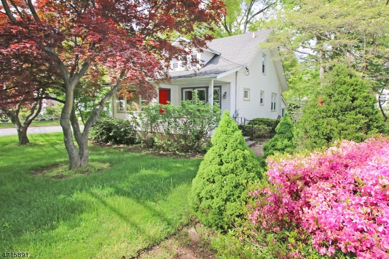 Property Photo:  457 Goffle Hill Rd  NJ 07506 