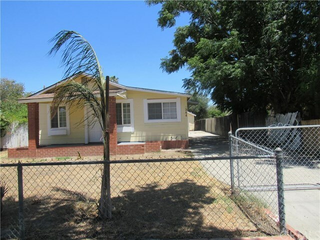 Property Photo:  344 S Alessandro Street  CA 92543 