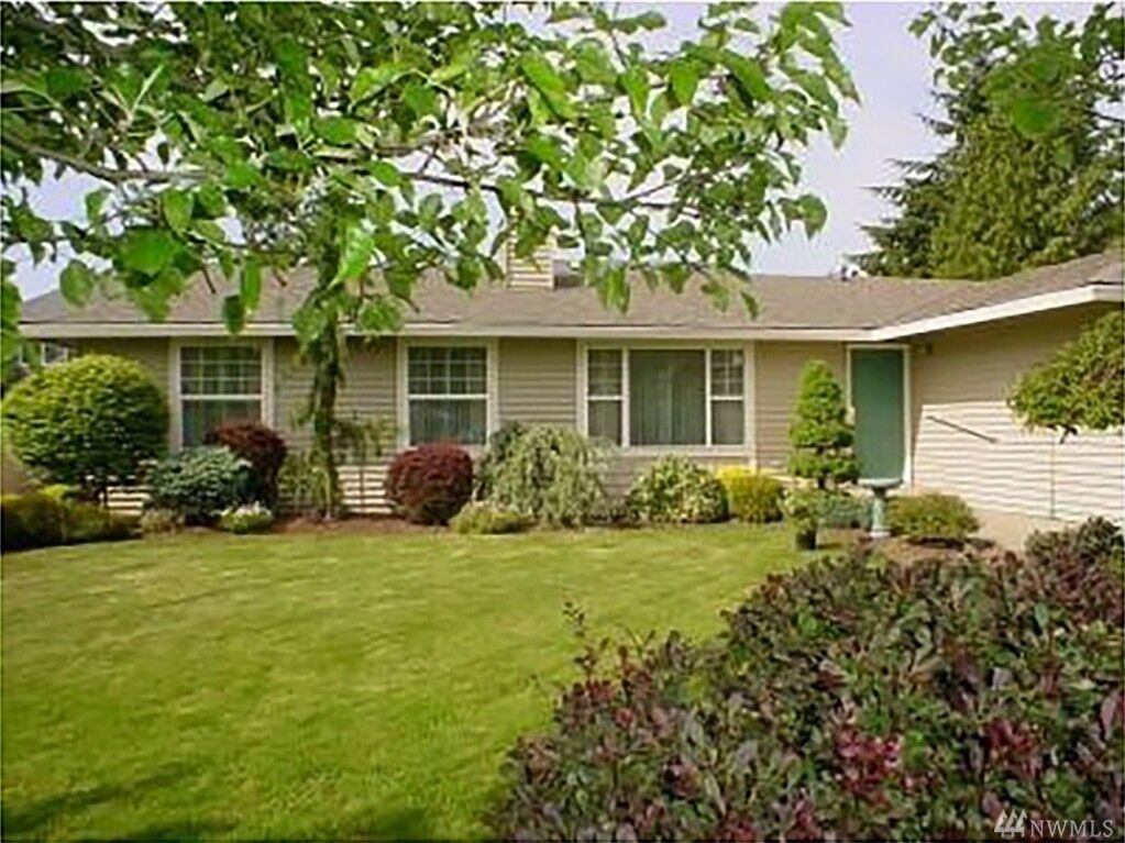 Property Photo: 7926 NE 183rd St WA 98028