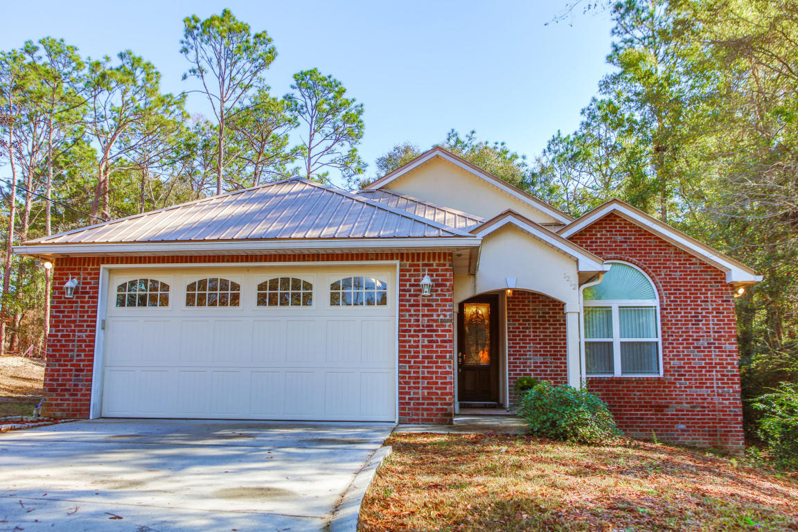 Property Photo:  1212 Texas Parkway  FL 32536 