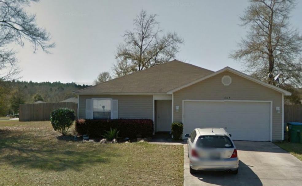 Property Photo: 409 Winddrift Court FL 32536