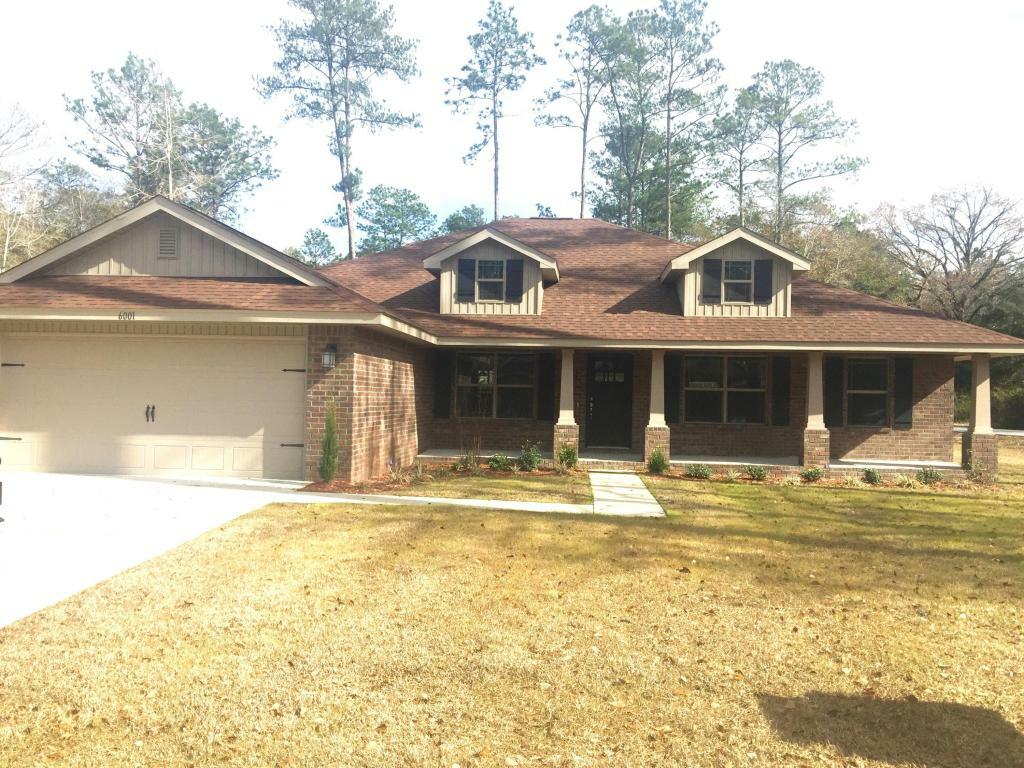Property Photo: 6001 Trestle Street FL 32536