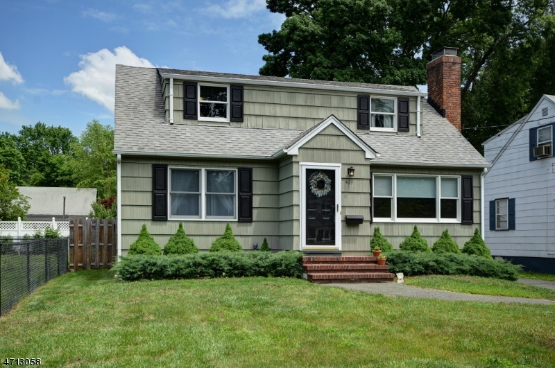 Property Photo:  409 Willow Ave  NJ 07076 