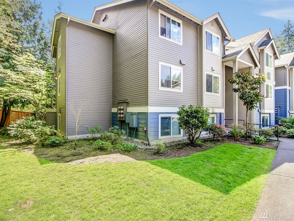 Property Photo:  19316 Bothell Way NE C101  WA 98011 