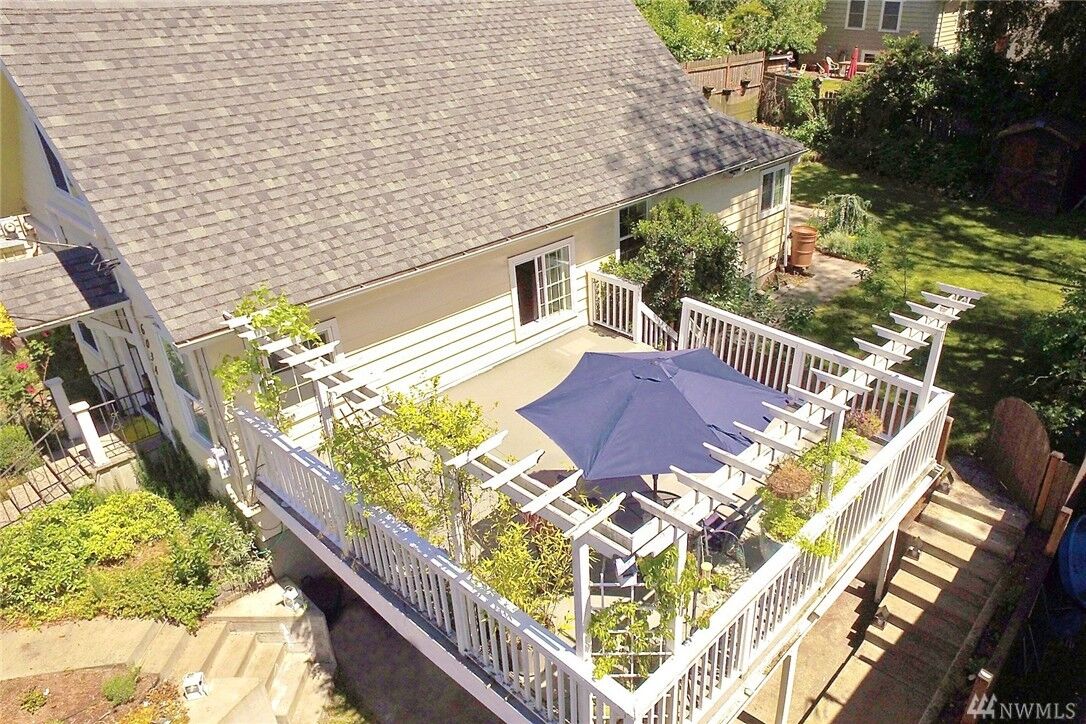 Property Photo:  6034 25th Ave NE  WA 98115 