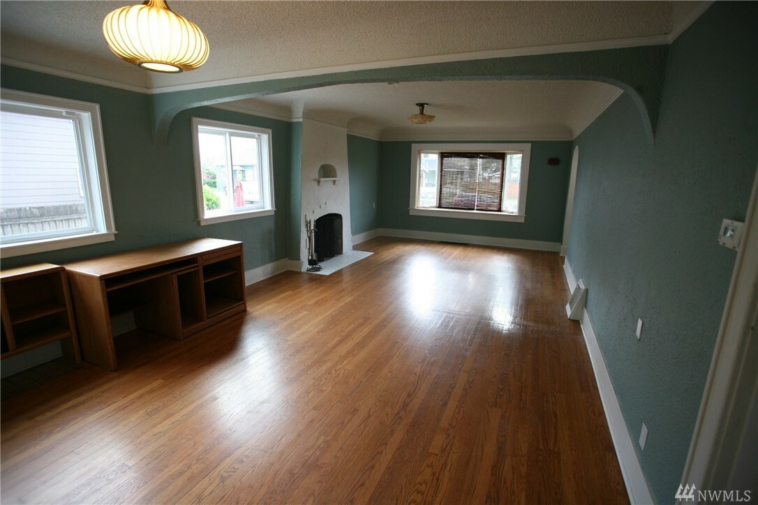 Property Photo: 5425 S Warner St WA 98409