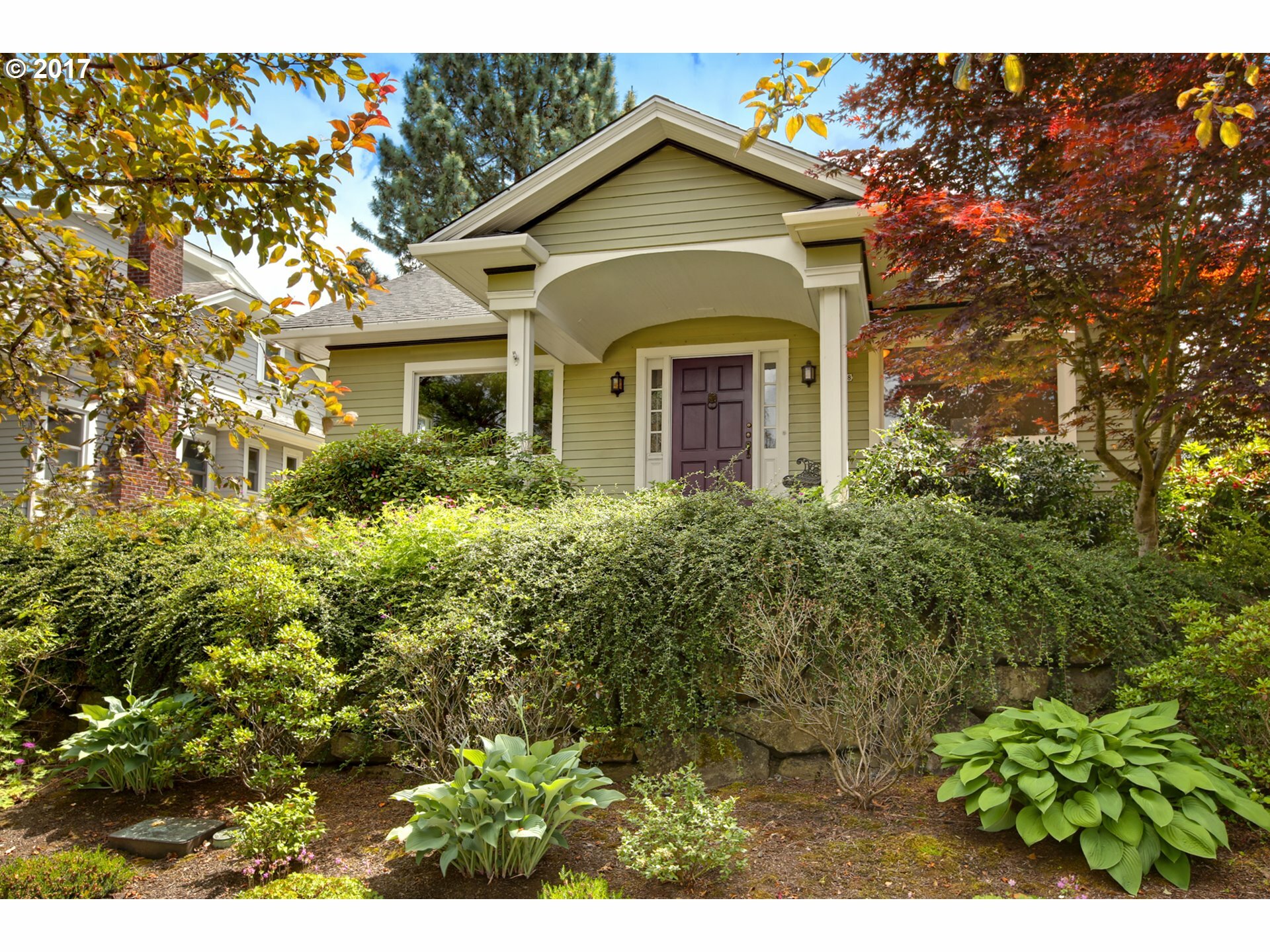 Property Photo: 3438 NE Hassalo St OR 97232