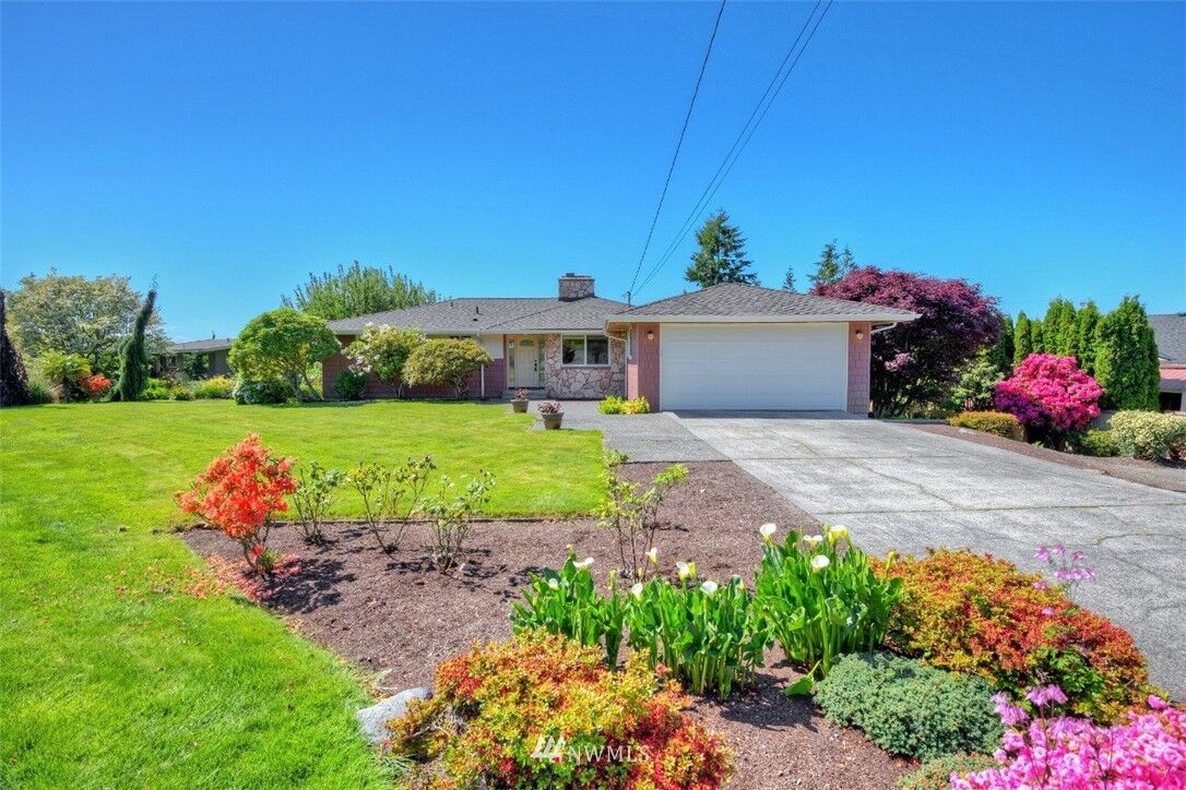 Property Photo:  5302 33rd Avenue W  WA 98203 