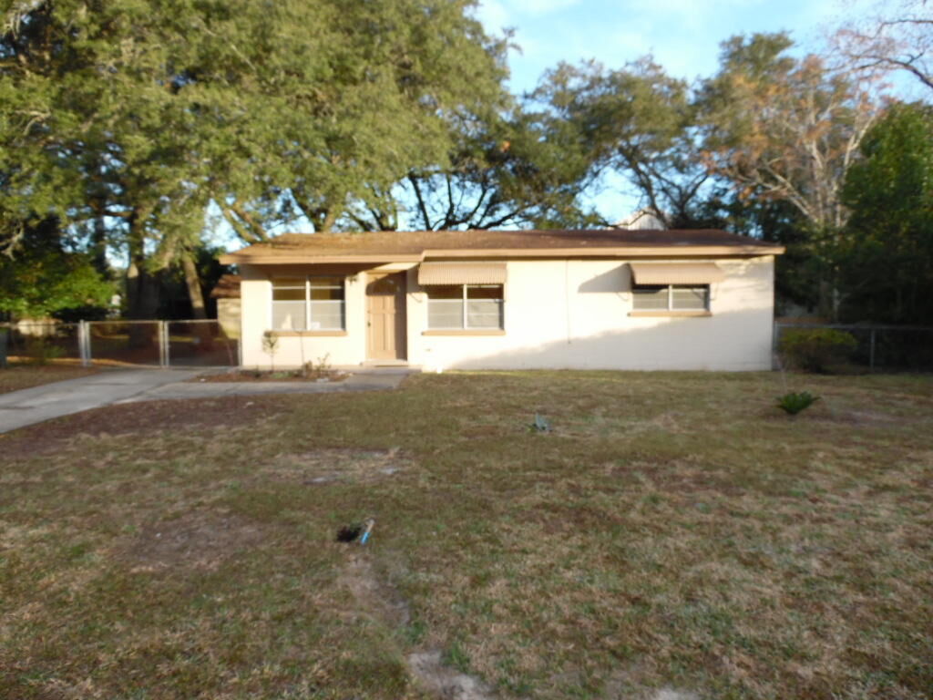 Property Photo:  400 Gerold Street  FL 32547 