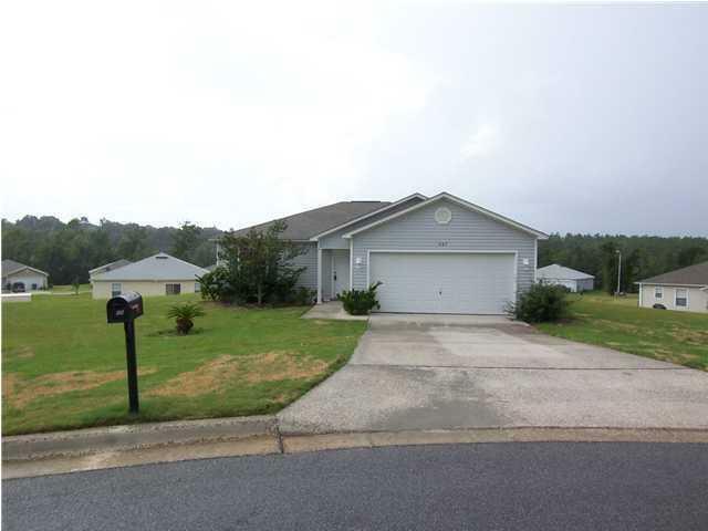 Property Photo:  405 Winddrift Court  FL 32536 