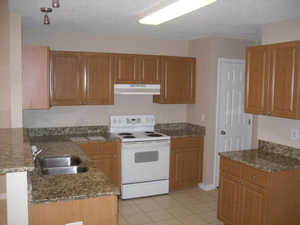 Property Photo: 710 N North Park Boulevard C FL 32547