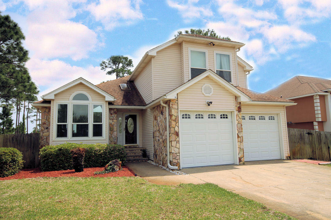 Property Photo: 429 Emerald Point Drive FL 32569
