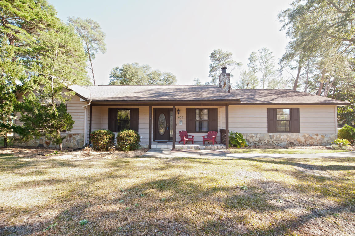 Property Photo:  600 E Greenwood Cove  FL 32578 
