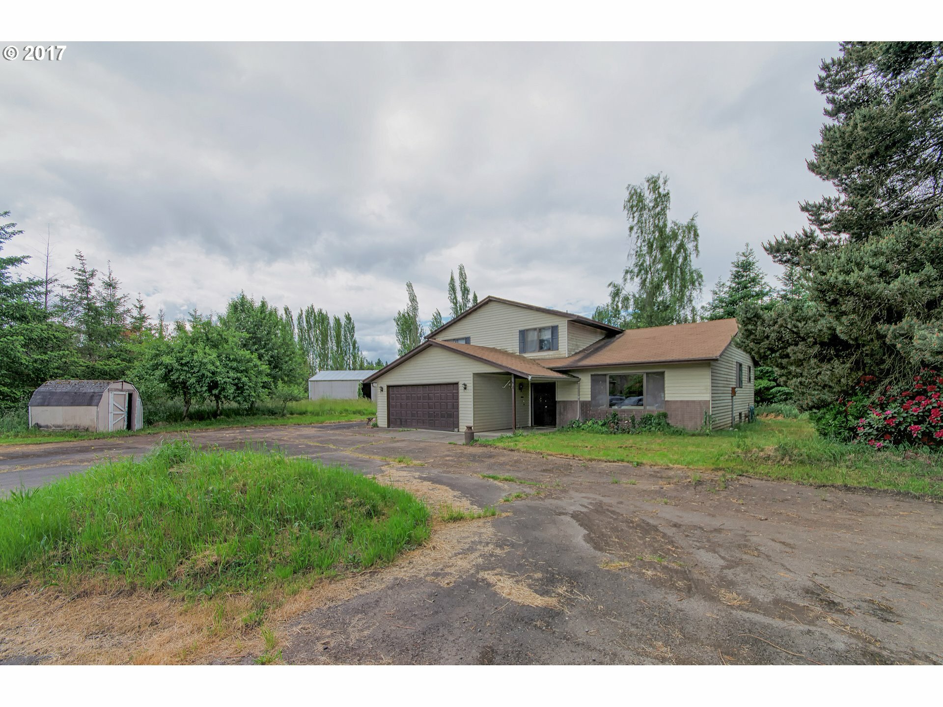 Property Photo:  5955 SW River Rd  OR 97123 